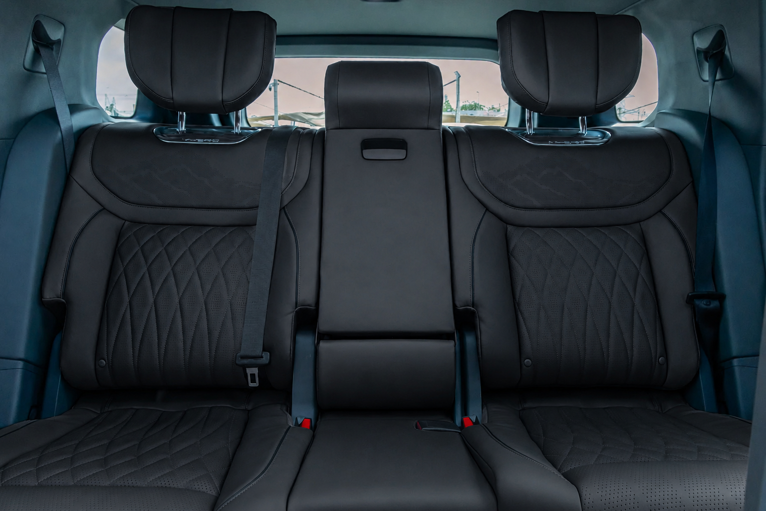 MHERO I rear cabin — Obsidian