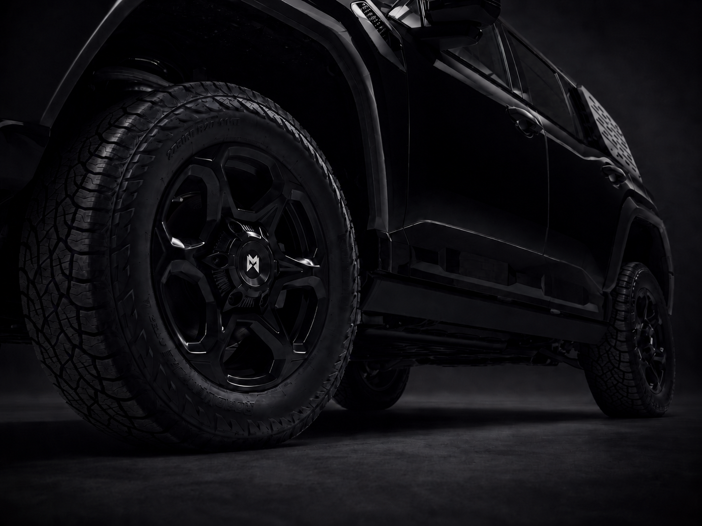 MHERO II wheel — Piano Black